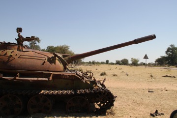 Tanky podél silnic (Angola)