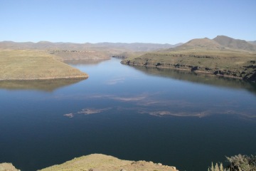 Past na mouchy a dinosauří stopy (Lesotsko)