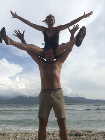 Jak se dva Češi rozhodli projet 196 zemí světa