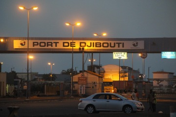 Poklidná Džibuti a moře plné nábojnic