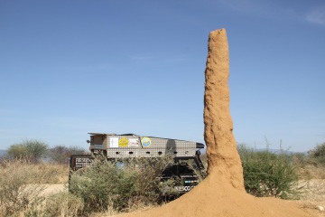 Uvíznutí ve vyschlém jezeře (Keňa)